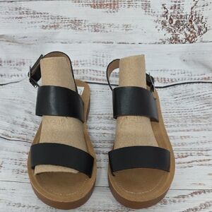 Soda Black Sandals